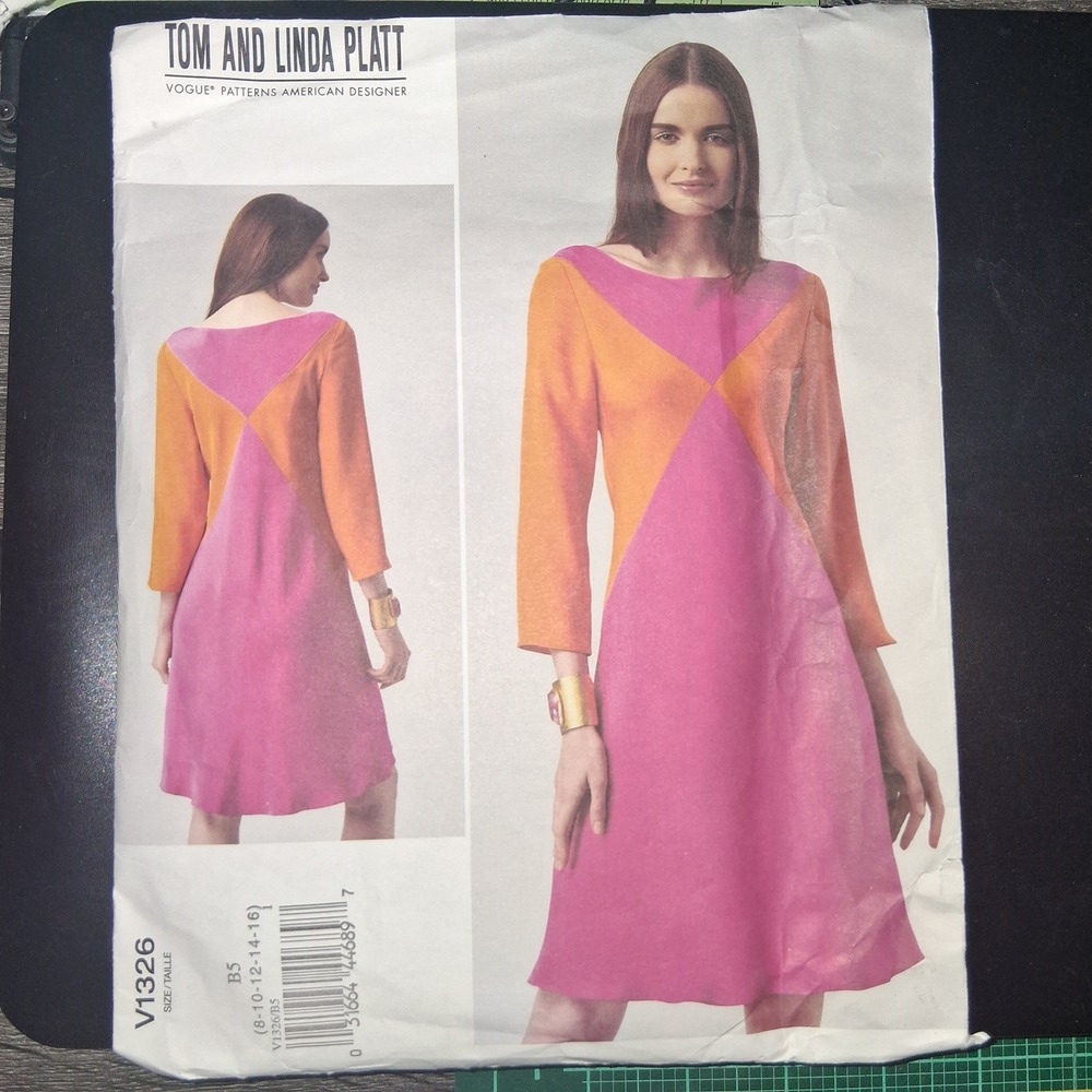 Tom and Linda Platt Vogue Sewing Pattern V1326 Misses Dress‎ Cut to 16